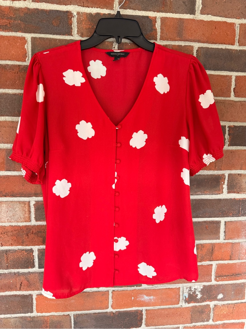 Banana Republic Red Floral Print V-Neck Button Front Blouse